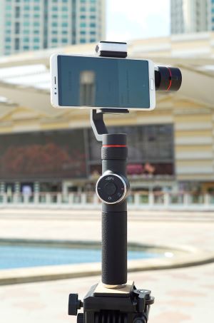 AFI V5 3-teljeline käeshoitav digitaalne stabilisaator nutitelefonide jaoks Kaamera telefon Portable Steadicam PK Zhiyun Feiyu Dji Osmo
